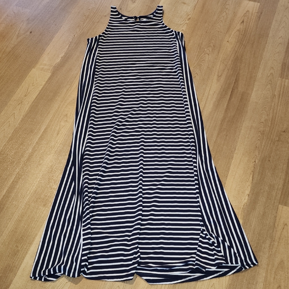 Elegant Navy and White Striped Maxi Dress